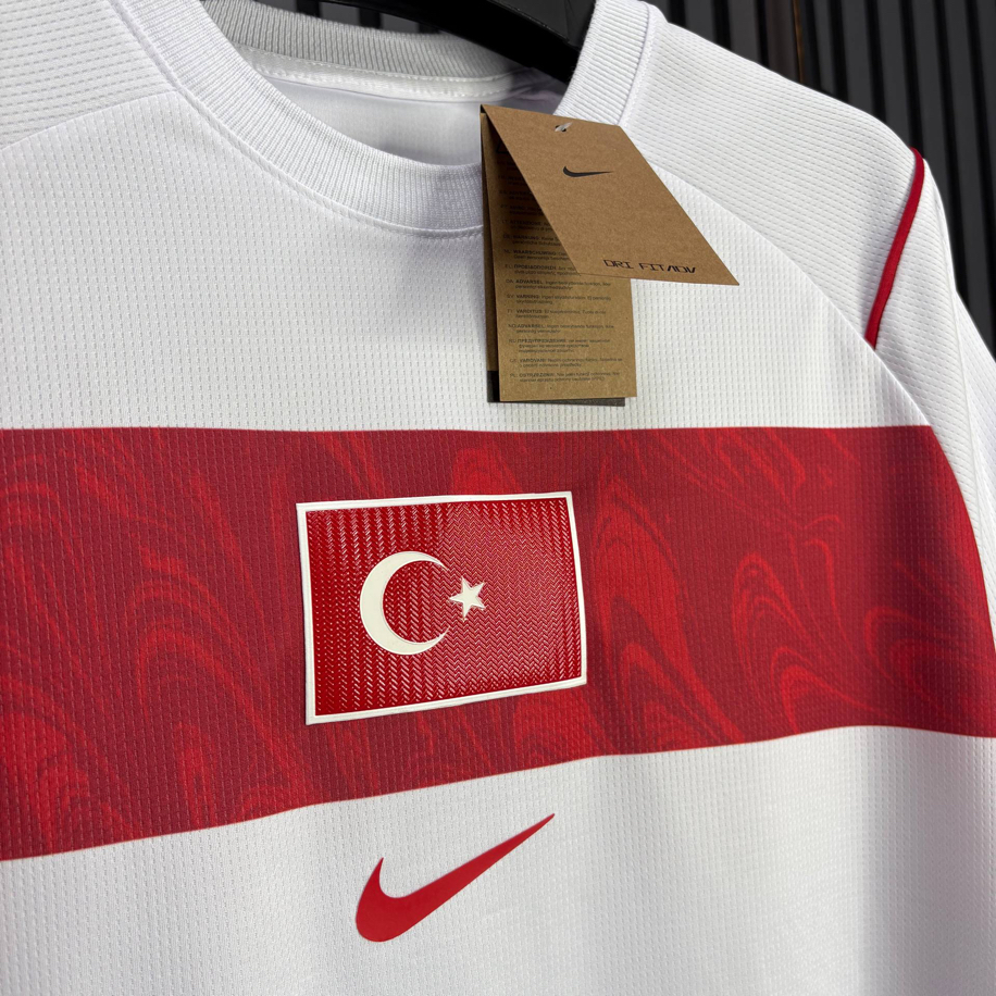 İsimsiz – Türkiye Milli Takım Beyaz Forma