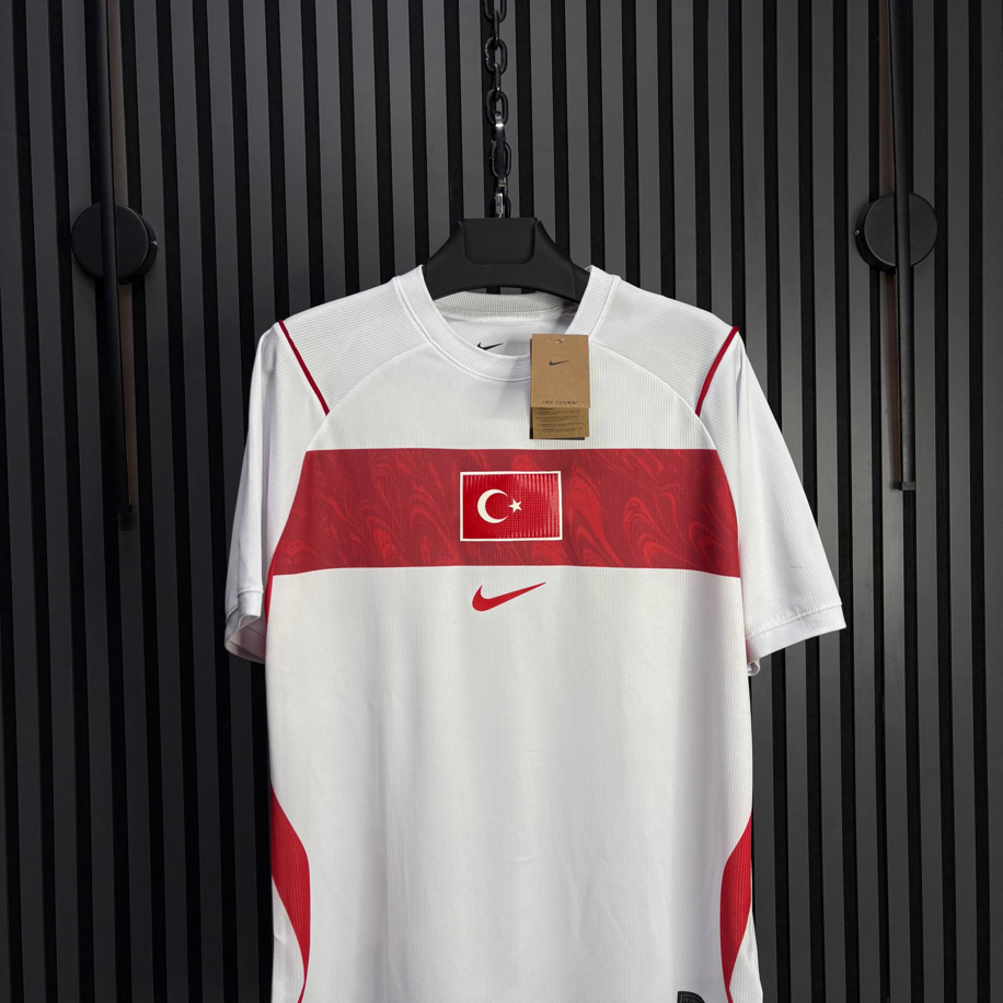 İsimsiz – Türkiye Milli Takım Beyaz Forma