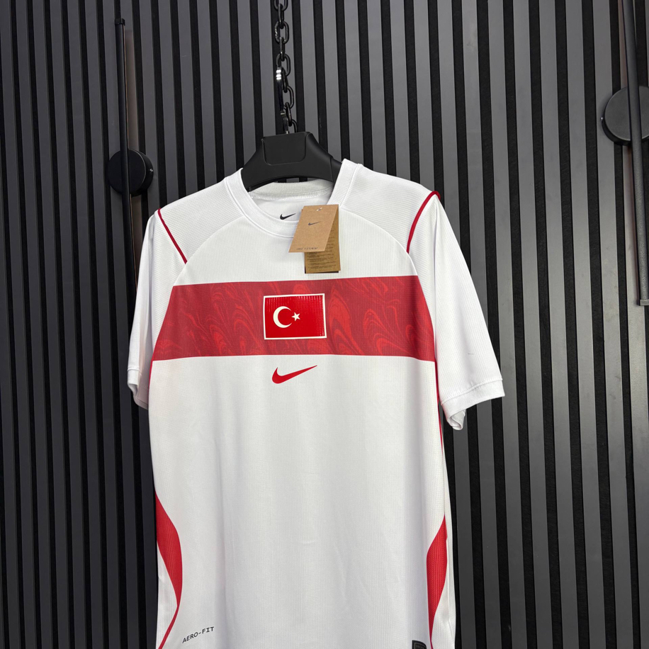 İsimsiz – Türkiye Milli Takım Beyaz Forma