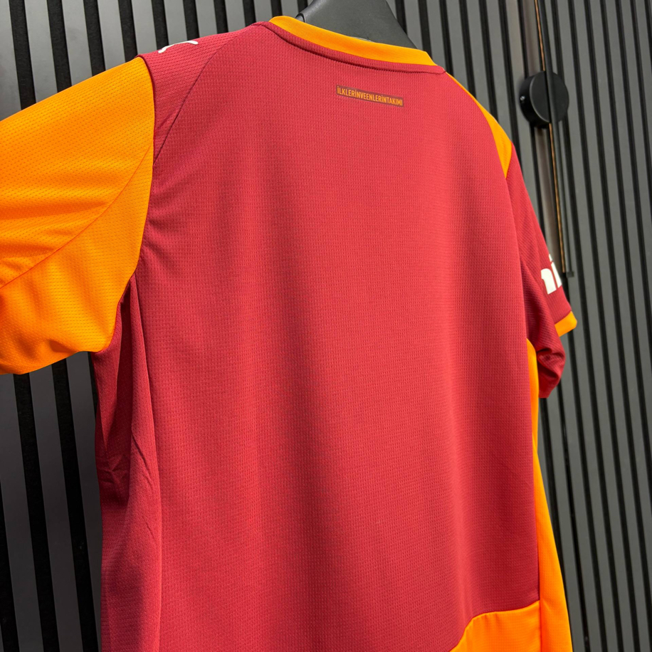 İsimsiz – Galatasaray 2025/26 İç Saha Forma – Premium (Birebir Aynı)